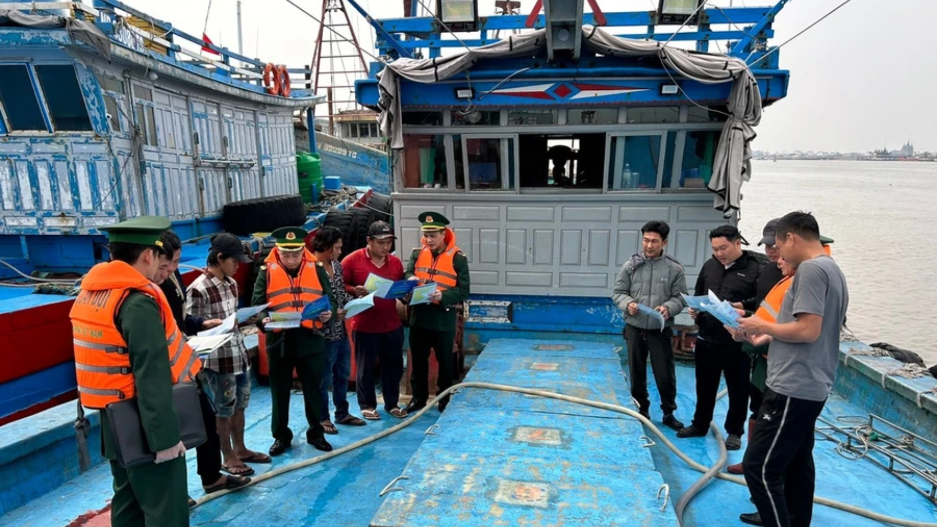 Xử phạt tàu cá vi phạm quy định chống khai thác IUU