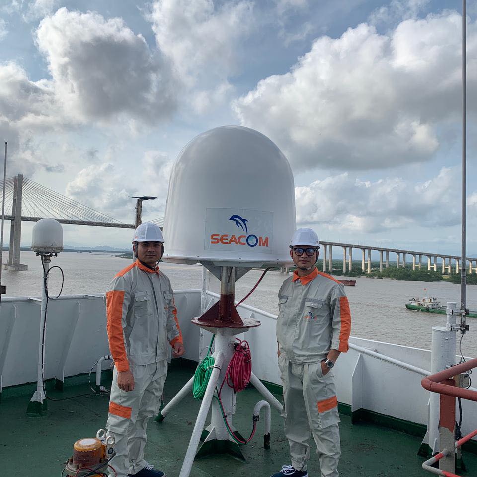 Lắp đặt hệ thống VSAT (Seacom 10) cho tàu GT Peace