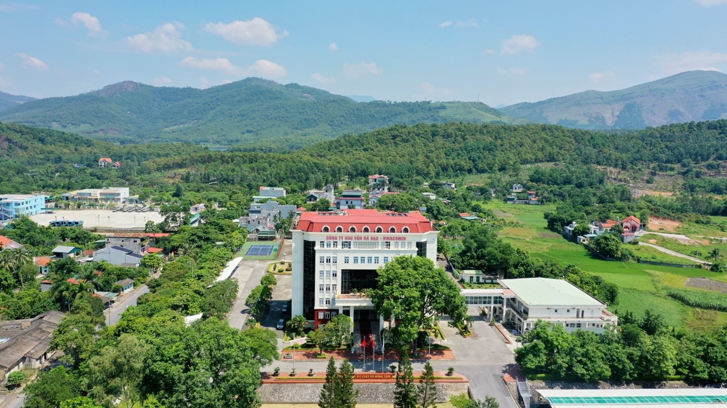 Công ty Kho vận Đá Bạc - Vinacomin