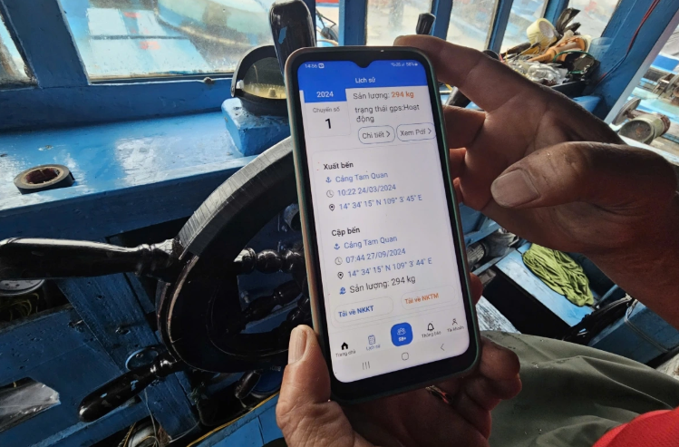 Nhật ký khai thác thủy sản điện tử giúp ngư dân kiểm soát tốt từng chuyến biển